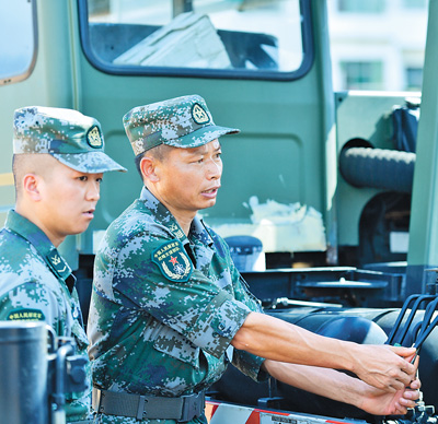 “只要部隊(duì)需要，我愿意當(dāng)一輩子兵”